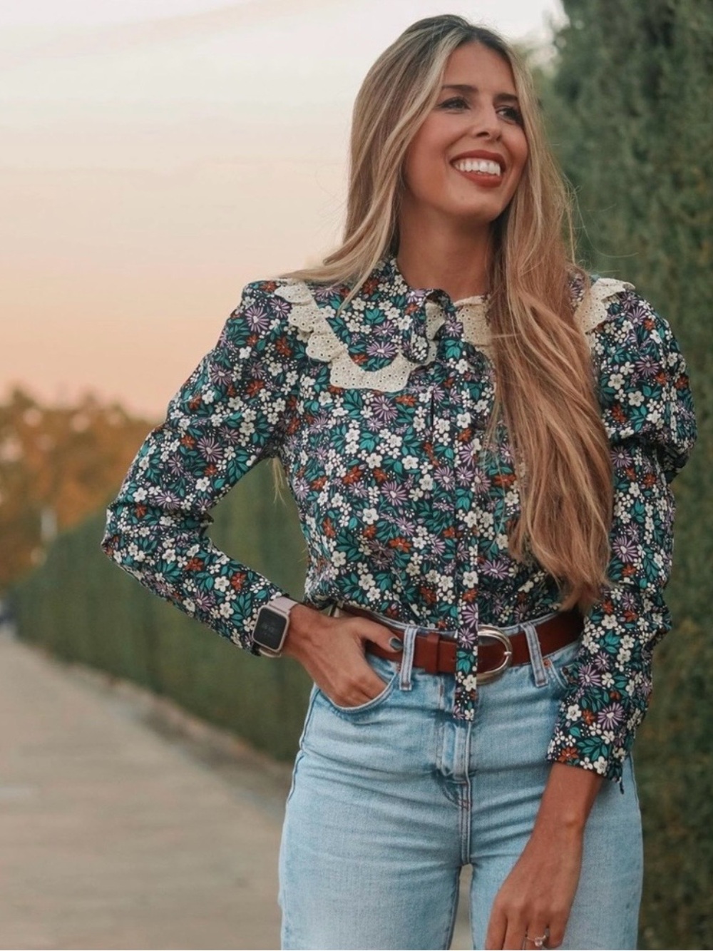 Zara Multicolored Floral Printed
Lace Trim Collar Top Size S